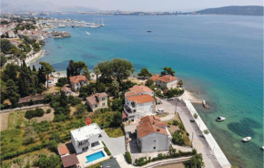 4 Bedroom Nice Home In Kastel Kambelovac